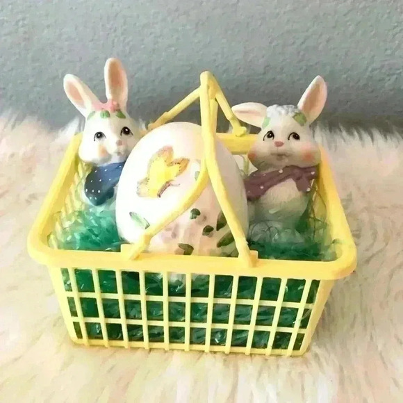 VTG lot of easter figurines bunnies plus egg with basket - Picture 2 of 5